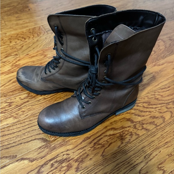 Deena and Ozzy boots - Picture 3 of 6